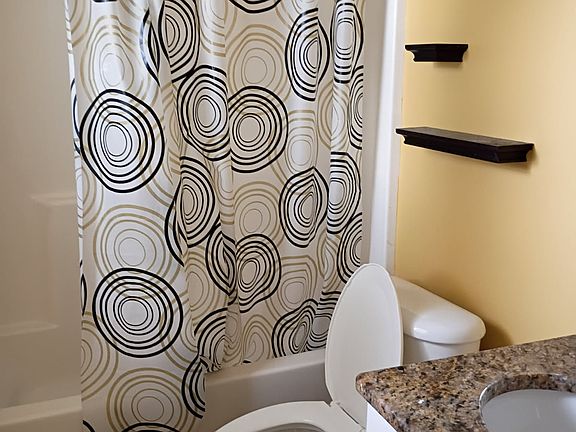 5th image of 3321 Thomasson Dr #3321