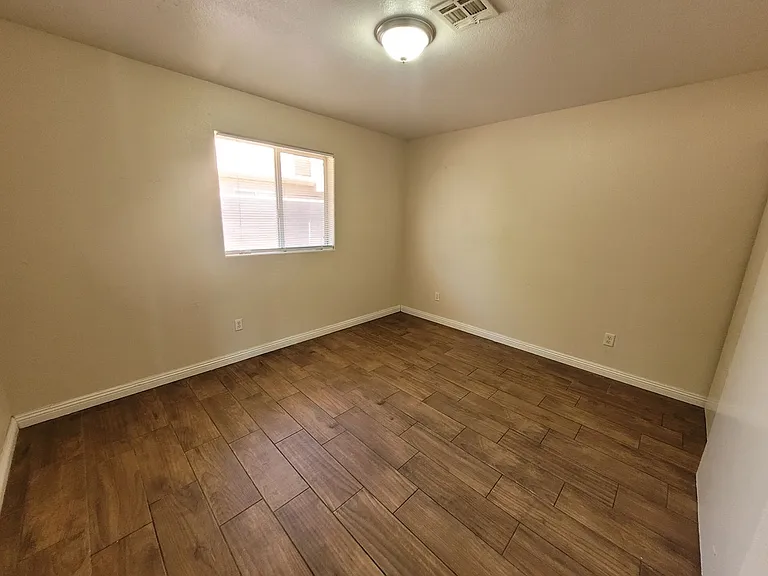 530 S Magnolia Ave — Photo 4