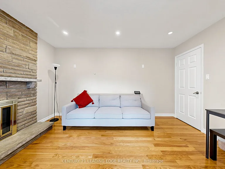 1 Briarwood Rd — Photo 15