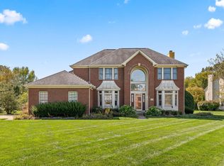1497 Harrison Pond Dr, New Albany, OH 43054