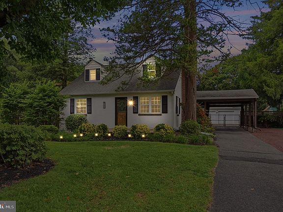 2nd image of 306 Comly Ave