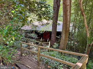 1003 Gelston Cir, Mc Lean, VA 22102