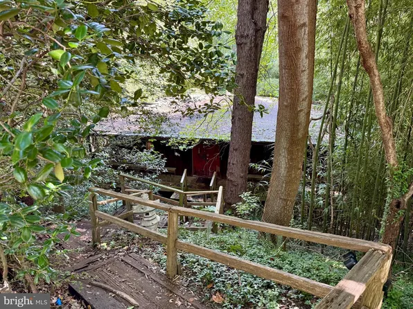 1003 Gelston Cir, Mc Lean, VA 22102