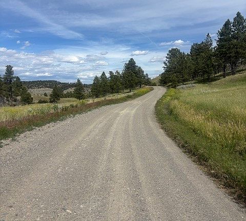 3rd image of 147 Haystack Coulee Rd