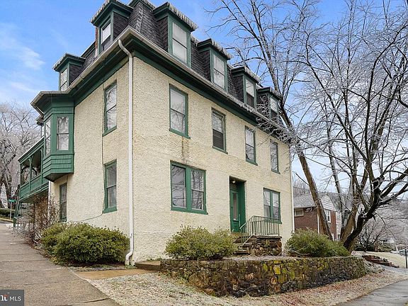 2nd image of 300 Friedensburg Rd