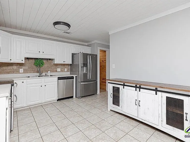 208 Stirling Bridge Dr — Photo 7