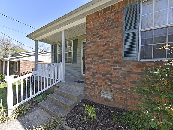 2nd image of 206 Oak Grove Dr
