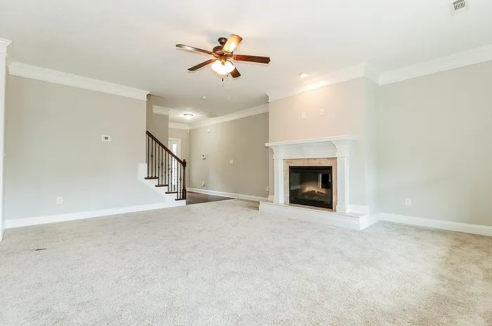 317 Claudia Dr — Photo 3