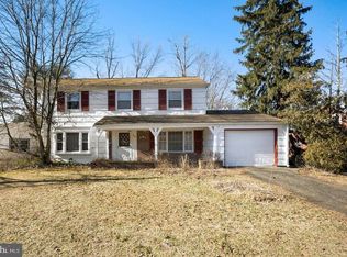 24 Bermuda Cir, Willingboro, NJ 08046