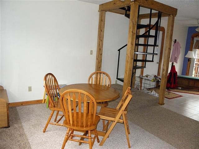1st image of 924 Aurora Ave
