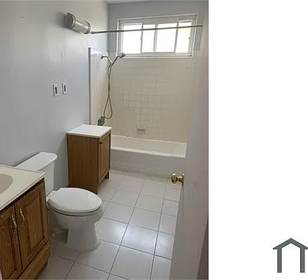 925 Carob Way — Photo 3