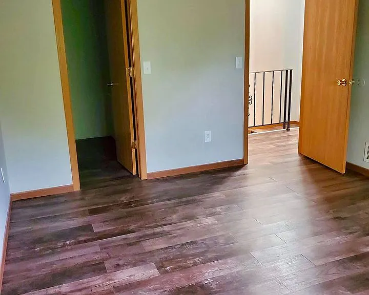 2746 Brookdale Ln N — Photo 5