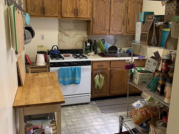 2nd image of 3036 34th St APT 4F