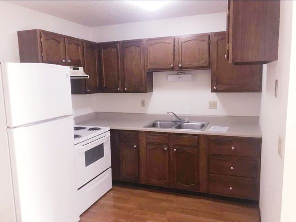 900 Lakeshore Dr #301