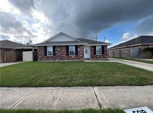 5620 4th St, Violet, LA 70092