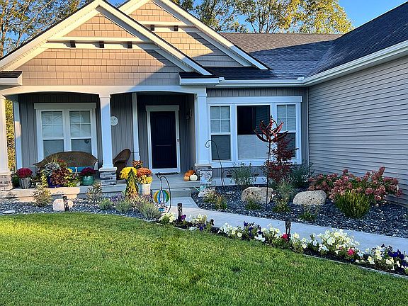 3rd image of 14473 Windway Dr