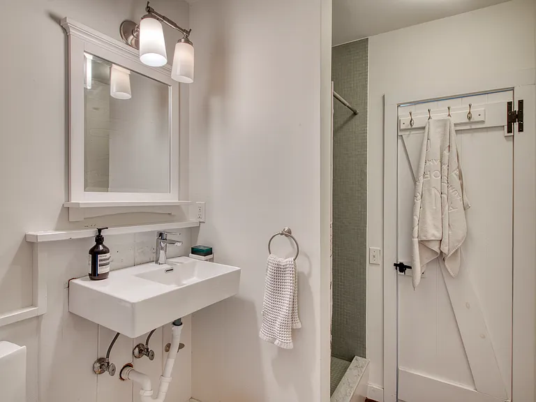 85 Woodbine Dr — Photo 11