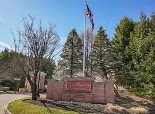 723 Regency Dr, Fishkill, NY 12524