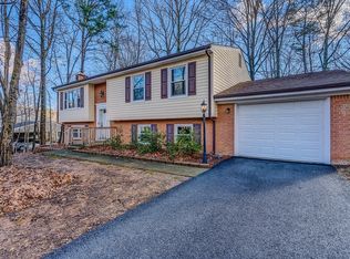 187 Beachmont Dr, Blue Ridge, VA 24064