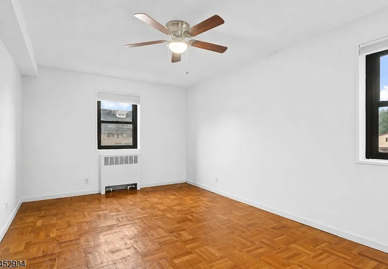 208 Anderson St — Photo 14