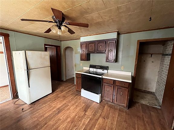 4th image of 539 5th St