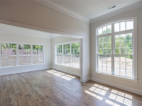 4th image of 10355 Silver Willow Place Gln