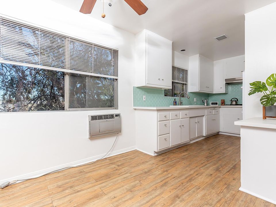 1st image of 2849 Waverly Dr #20950645