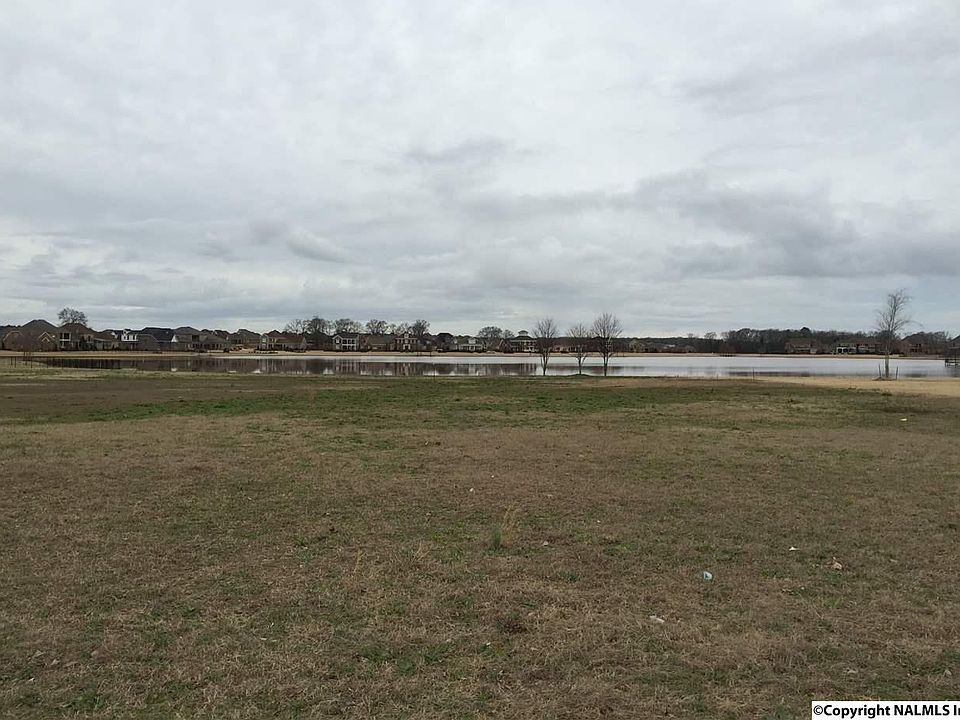 1st image of Lake Forest Blvd