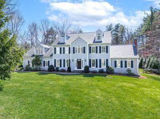 9 Windsor Dr, Foxboro, MA 02035