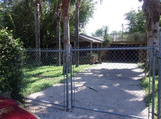 211 Avenue A, San Leon, TX 77539