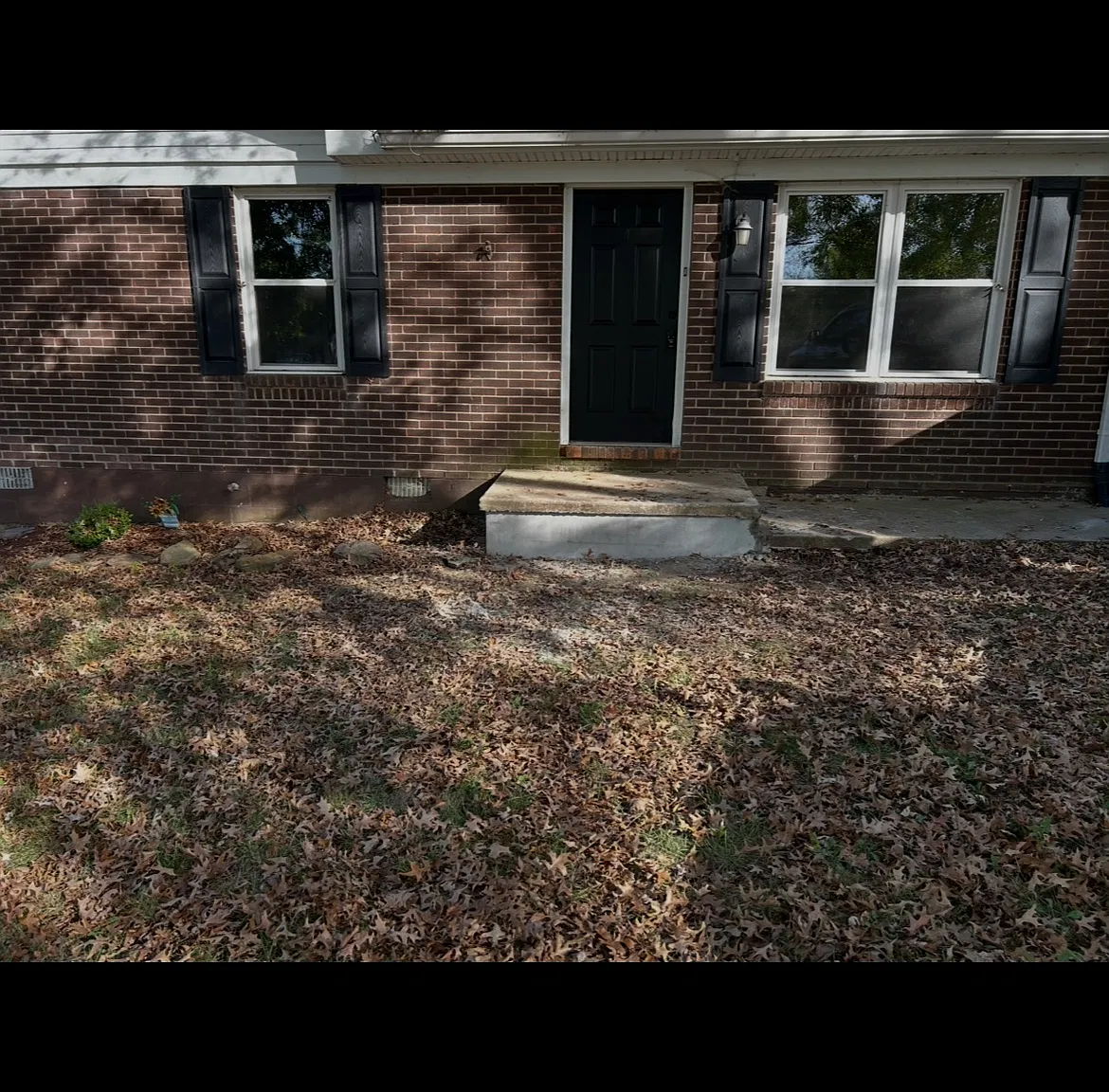 3 bed, 1040 sqft, $1,400 — Photo 1