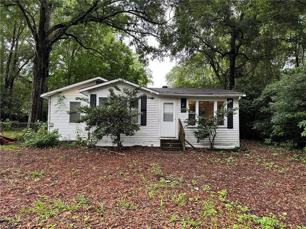 3 bed, 1.0 bath, 1089 sqft, $1,400 — Photo 1