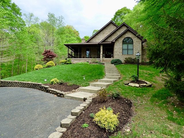 1st image of 94 Shenandoah Ct