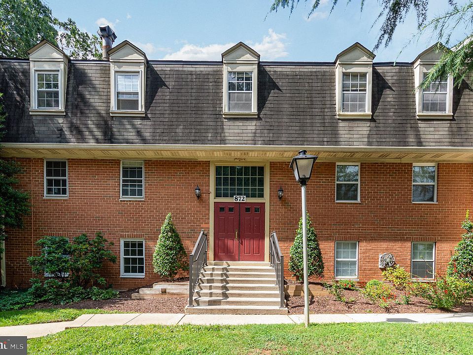 1st image of 872 College Pkwy #10