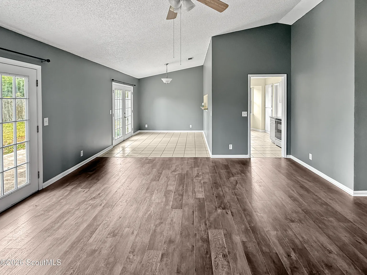 3 bed, 2.0 bath, 1309 sqft, $1,700 — Photo 4