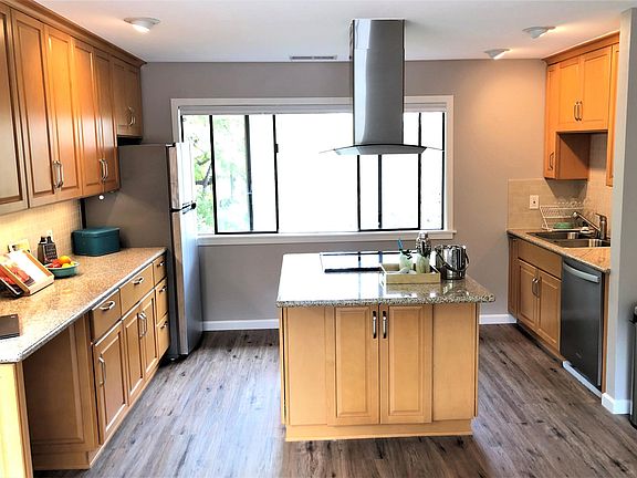 4th image of 42 Terra Linda Dr #A