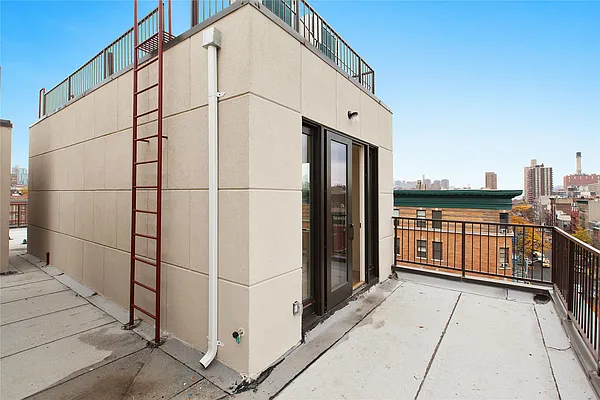 Sold by Douglas Elliman | media 14