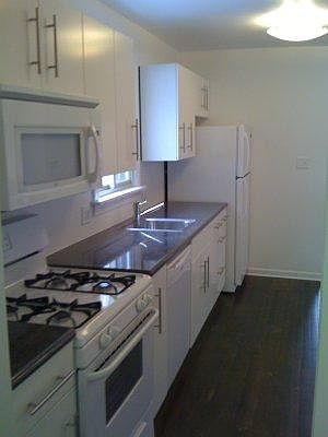 4th image of 4420 N Damen Ave