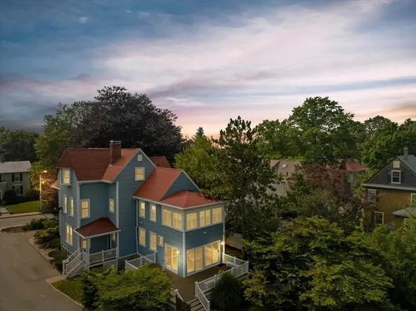 156 Bellevue St, West Roxbury, MA 02132