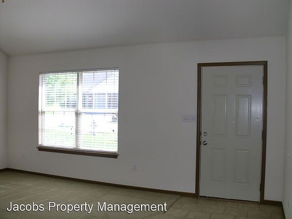 2nd image of 711 Glenstone Dr