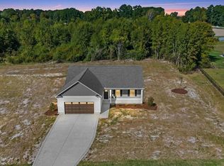 66 Hummingbird Grove Ln, Princeton, NC 27569