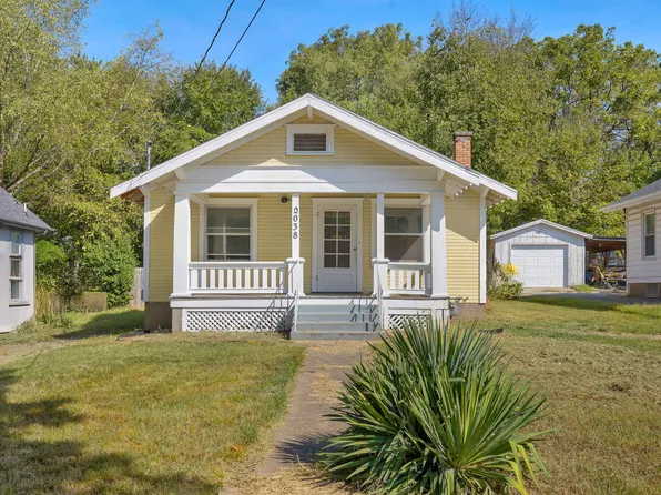 2038 N Douglas Avenue, Springfield, MO 65803