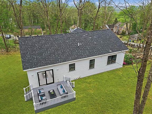 5th image of 51 Birch Rd