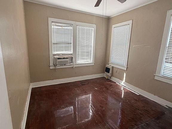 3rd image of 1356 Main St APT 1