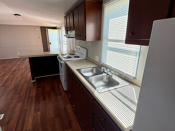 4th image of 1402 Chicopee Rd #72