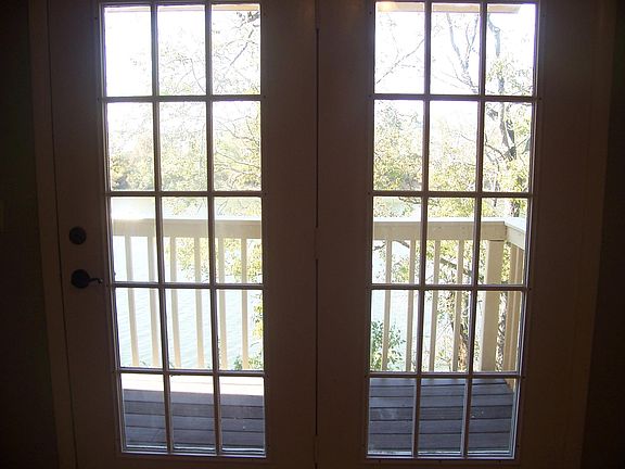 3rd image of 515 Basswood Ave APT E55