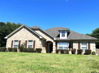 105 Towering Oaks Ln, Longview, TX 75602