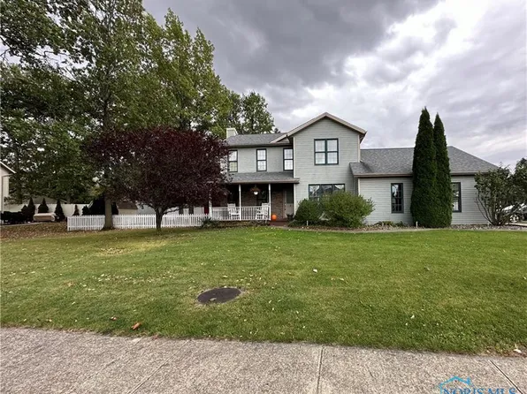 2001 S Mistywood Ct, Defiance, OH 43512