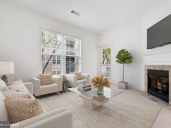 3rd image of 3021 Nicosh Cir Unit 1203