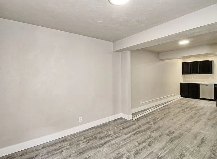 915 Grand Ave — Photo 5